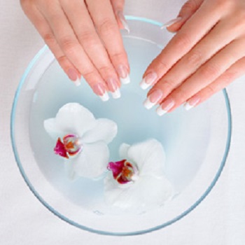 REGAL NAILS - DESCRIPTION
